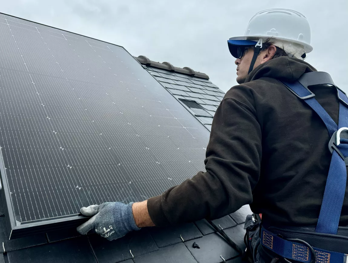 pose de panneaux solaires